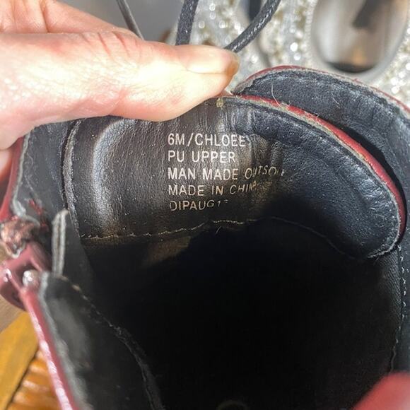 XOXO Chloee Burgundy Lace Up Star Detail Chucky Heeled Combat Boots Women SZ 6 - Picture 6 of 14